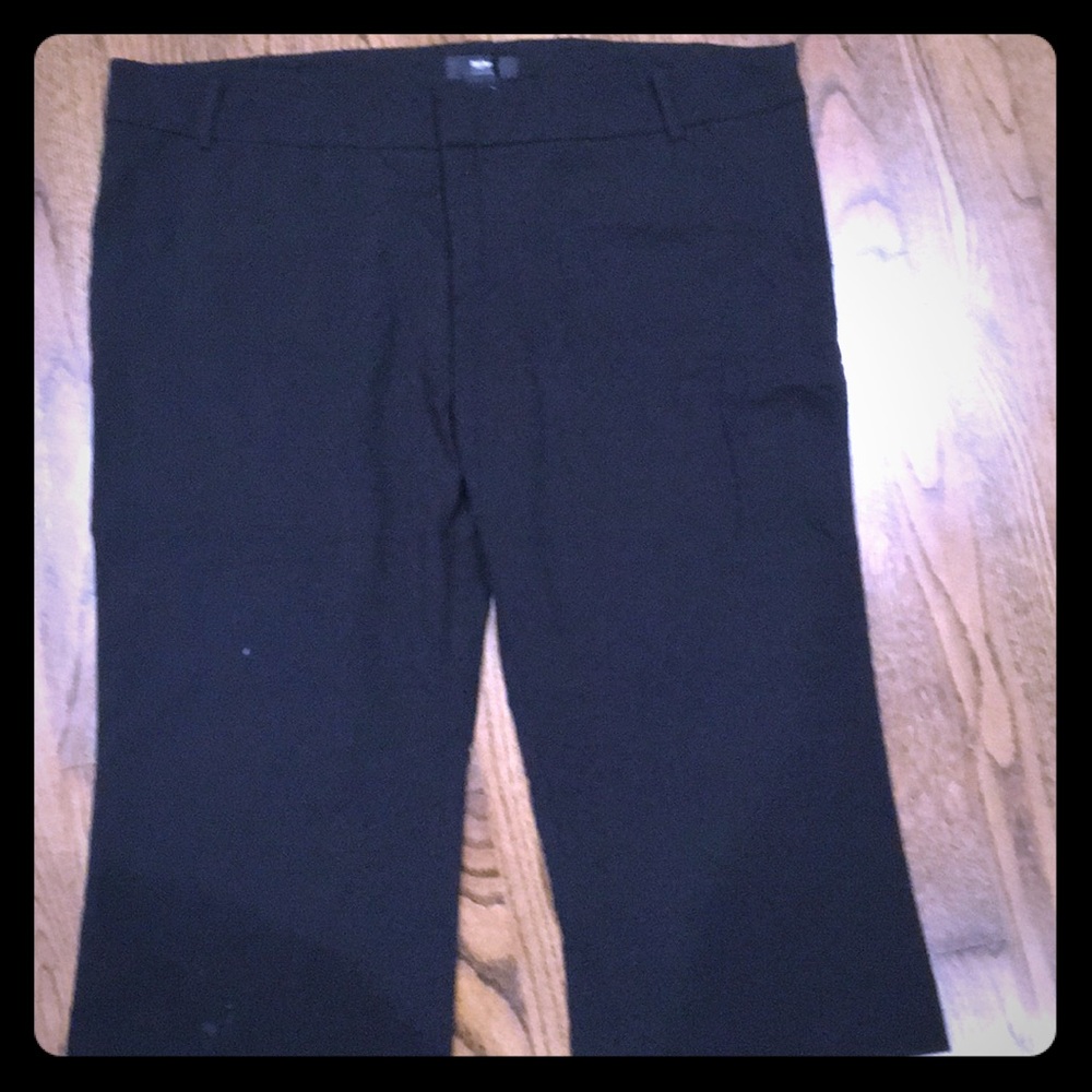 Classic Black Capris